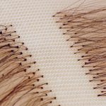 Comment faire un système de cheveux avec des nœuds fendus simples et des nœuds fendus doubles